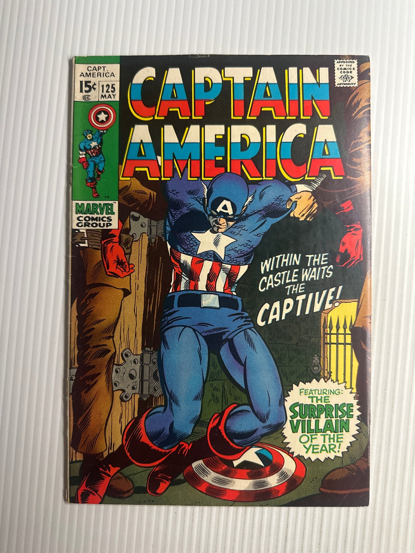 Captain America #125 1970 (FN) Detached cover bottom staple