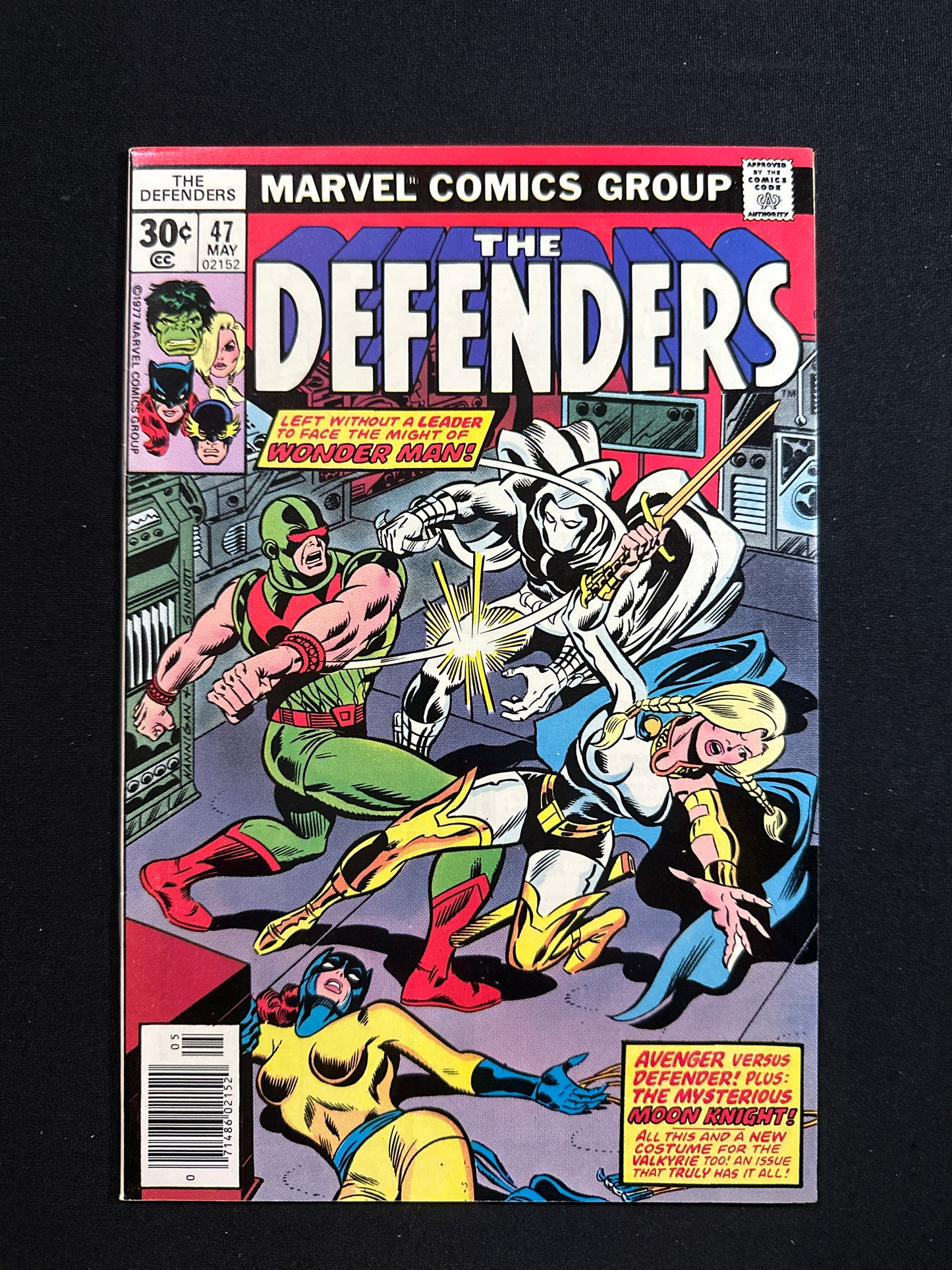 The Defenders #47 1977 (NM-)