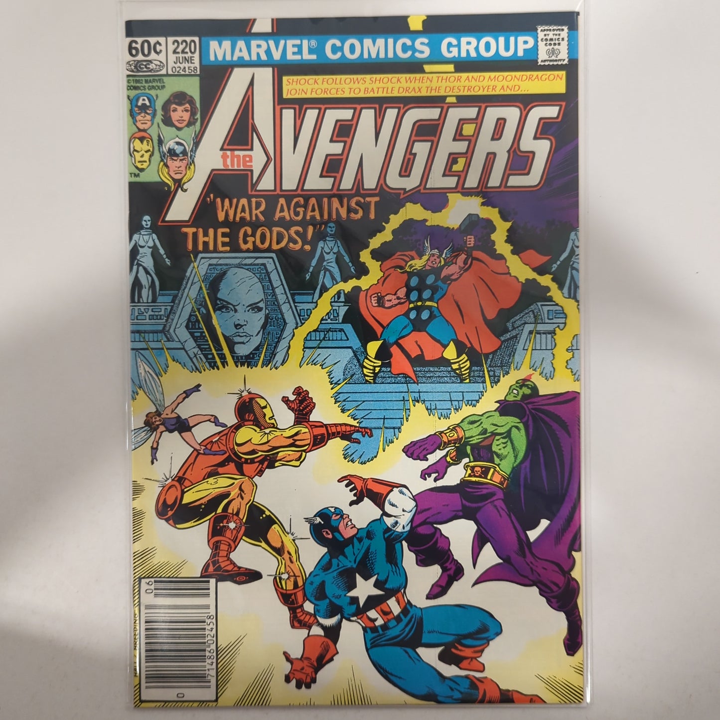 Avengers #220 Newsstand