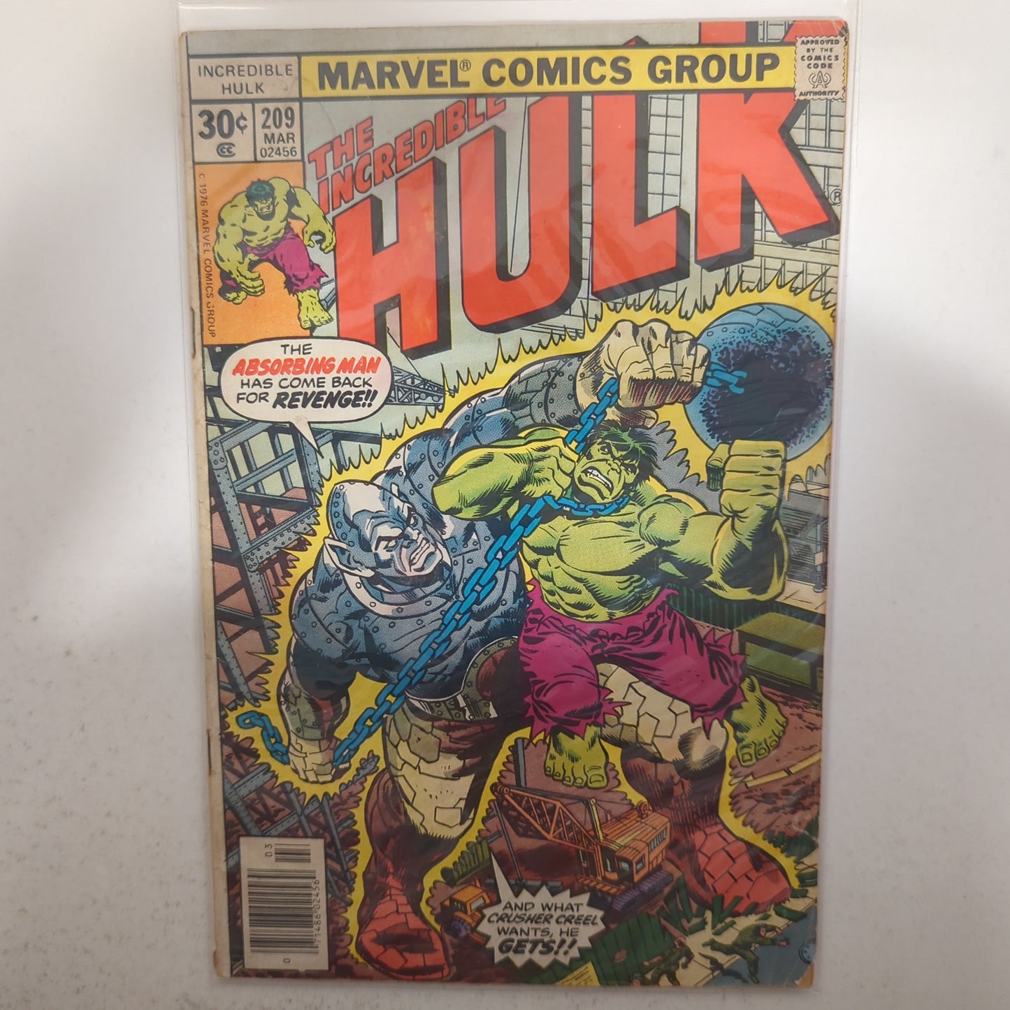 The Incredible Hulk #209 Newsstand
