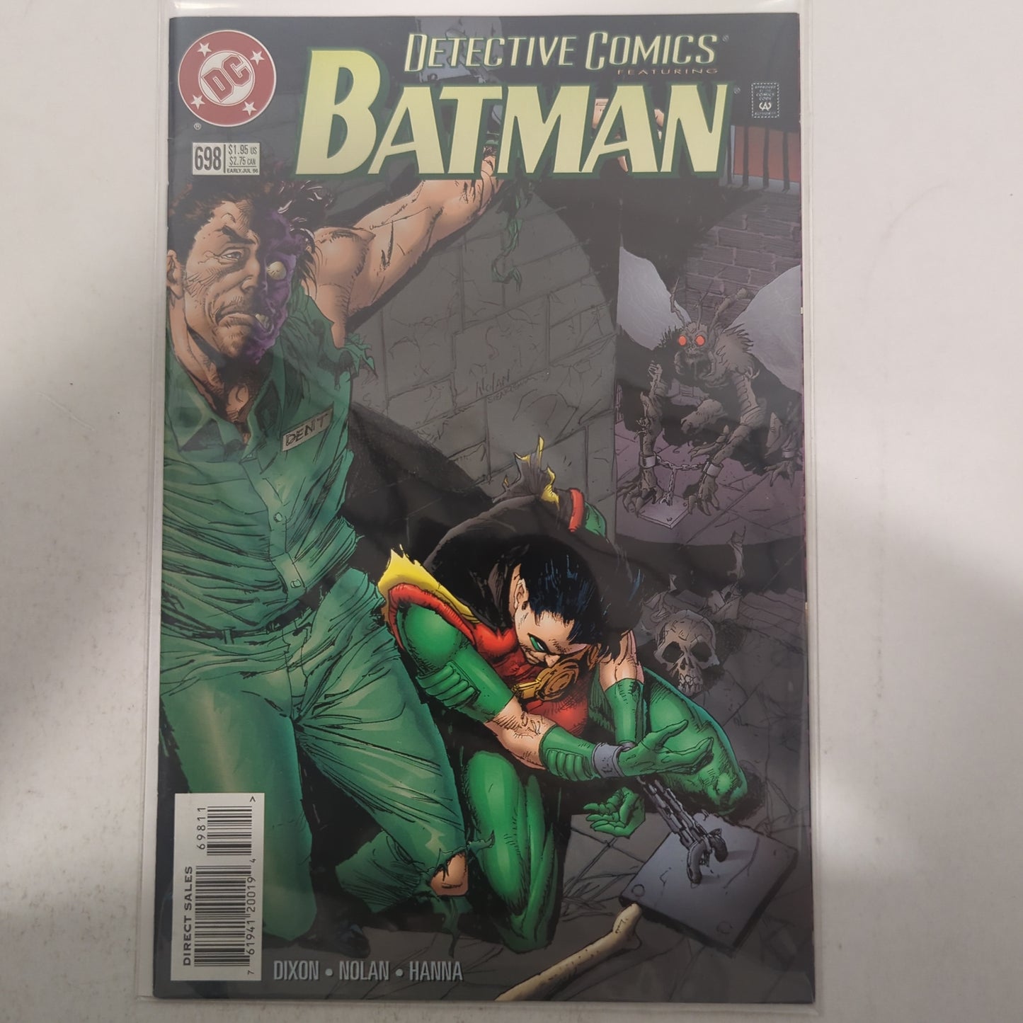 Detective Comics #698